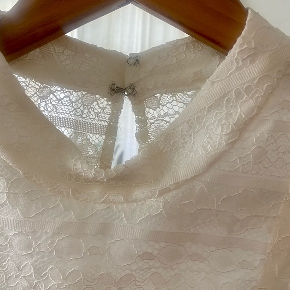 NWT BEAUTIFUL BCBG WHITE LACE DRESS - Picture 4 of 4